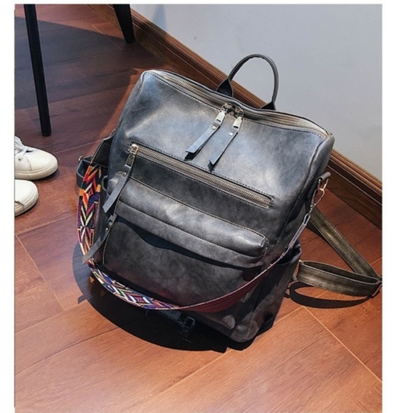 C'estle Via - Backpack/ Shoulder Bag - Picture 4 of 8